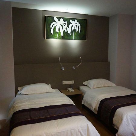Super 8 Hotel @ Bayan Baru Bayan Lepas Exterior photo