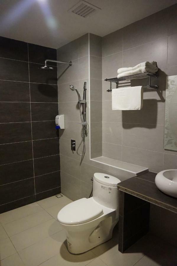 Super 8 Hotel @ Bayan Baru Bayan Lepas Exterior photo